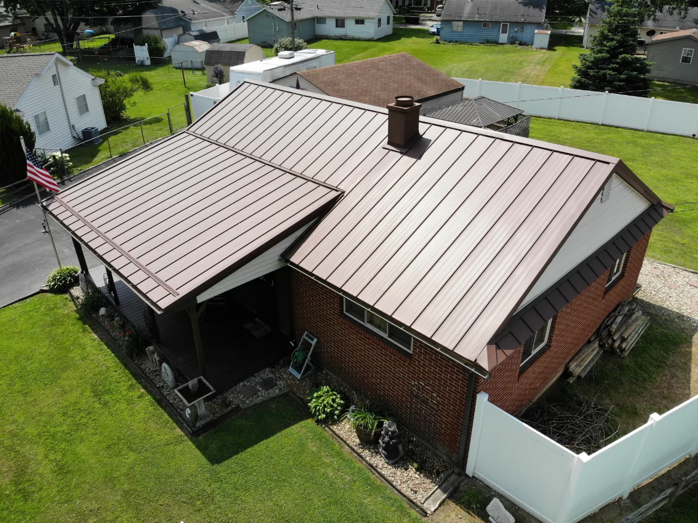 Tarping and dry-in on a Sandstone Lakes commercial roof